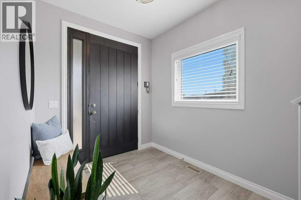 23 Vanveller Way, Sylvan Lake, Alberta  T4S 0M4 - Photo 2 - A2324549
