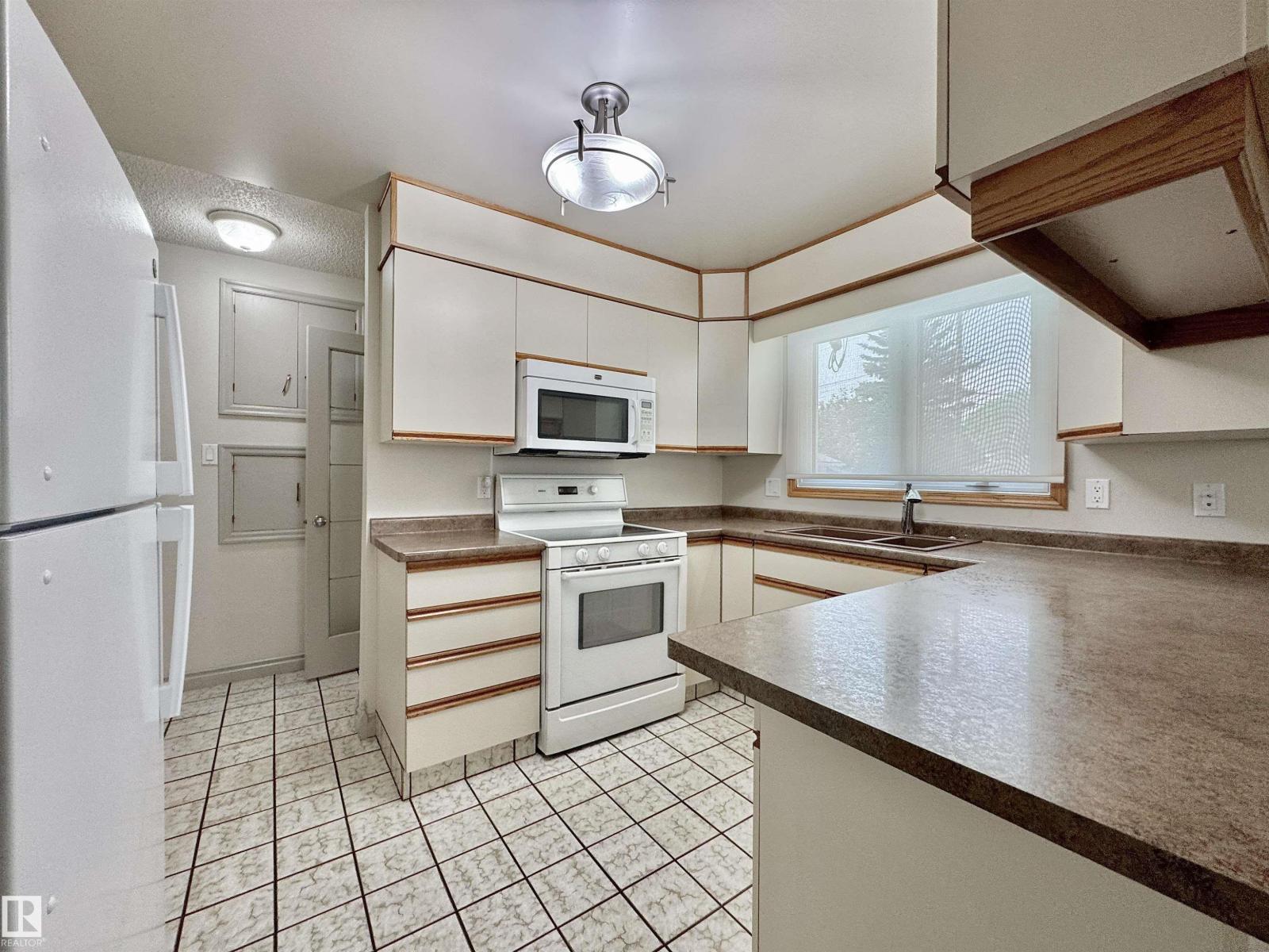 795 Birch Av, Sherwood Park, Alberta  T8A 1X2 - Photo 6 - E4501049