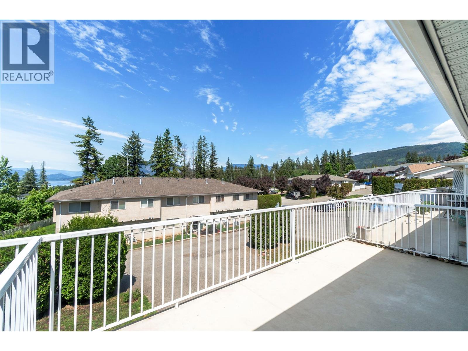 71 25 Street SE Unit# 3, Salmon Arm, British Columbia  V1E 1S2 - Photo 24 - 10389190