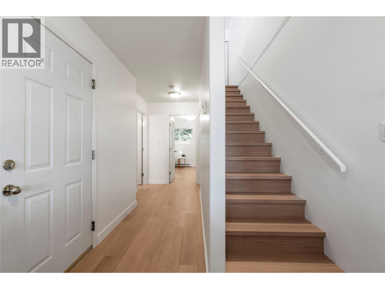 71 25 Street SE Unit# 3, Salmon Arm, British Columbia  V1E 1S2 - Photo 16 - 10389190
