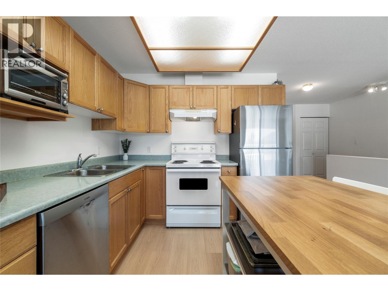 71 25 Street SE Unit# 3, Salmon Arm, British Columbia  V1E 1S2 - Photo 4 - 10389190