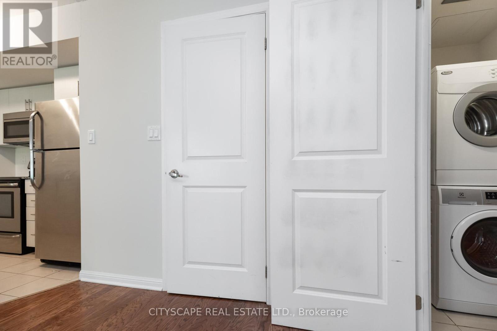115 - 9 Foundry Avenue, Toronto, Ontario  M6H 0B7 - Photo 8 - W13614066
