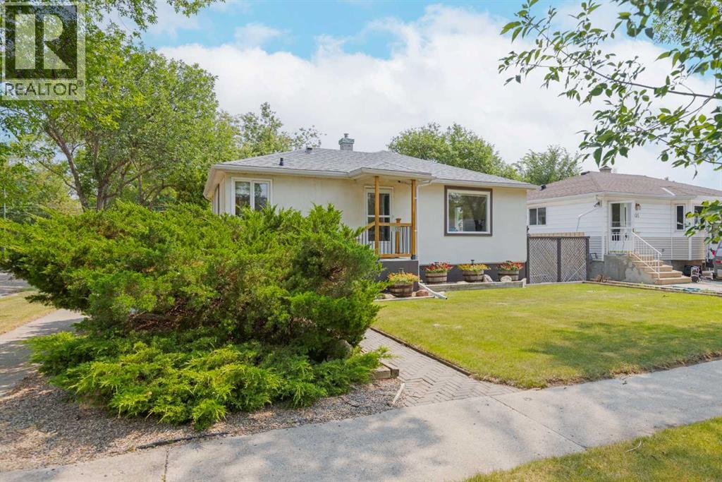 931 20 Street S, Lethbridge, Alberta  T1J 3K1 - Photo 2 - A2330845