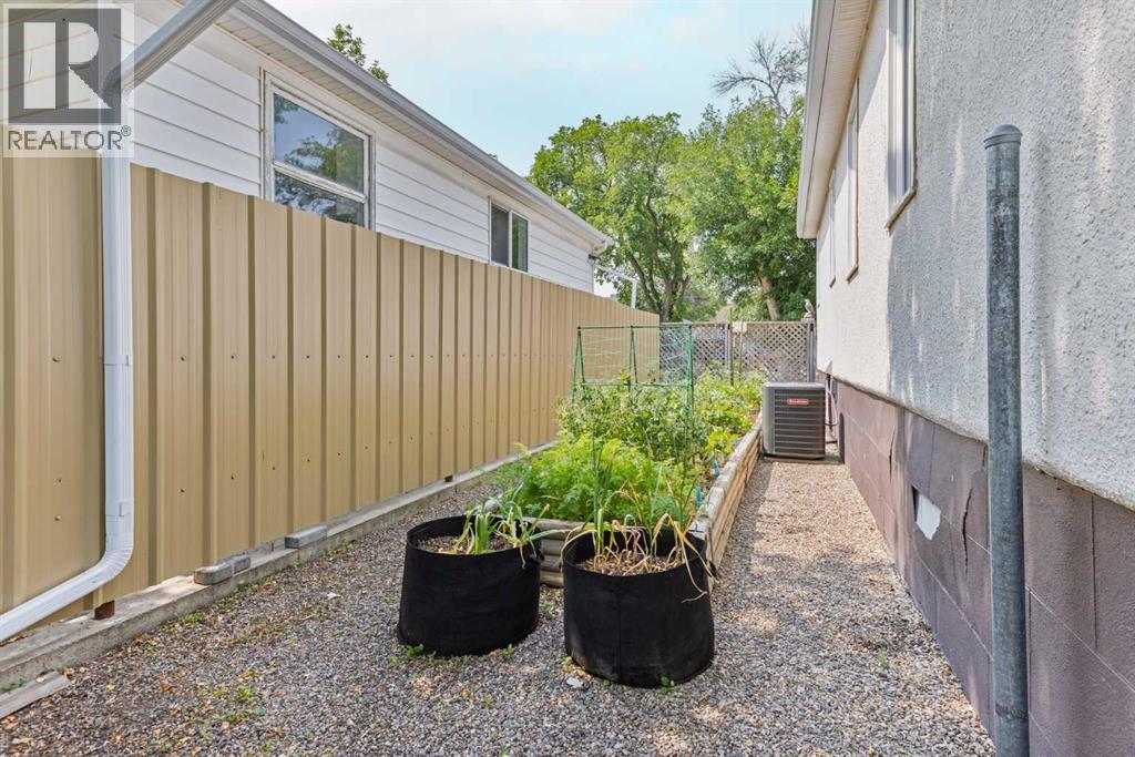 931 20 Street S, Lethbridge, Alberta  T1J 3K1 - Photo 22 - A2330845
