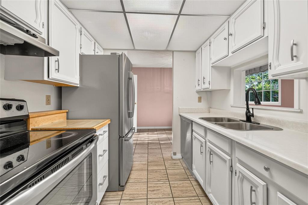 63 Hamilton Avenue, Winnipeg, Manitoba  R2Y 2G2 - Photo 3 - 202618680