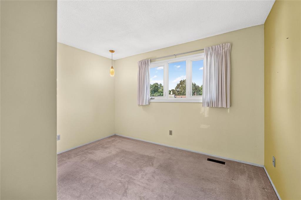 63 Hamilton Avenue, Winnipeg, Manitoba  R2Y 2G2 - Photo 8 - 202618680