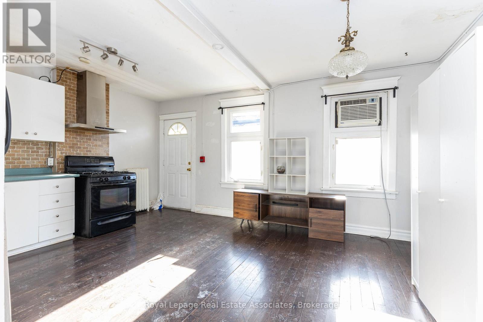 16 (3rd) - 497 Bloor Street W, Toronto, Ontario  M5S 1Y2 - Photo 2 - C12877720