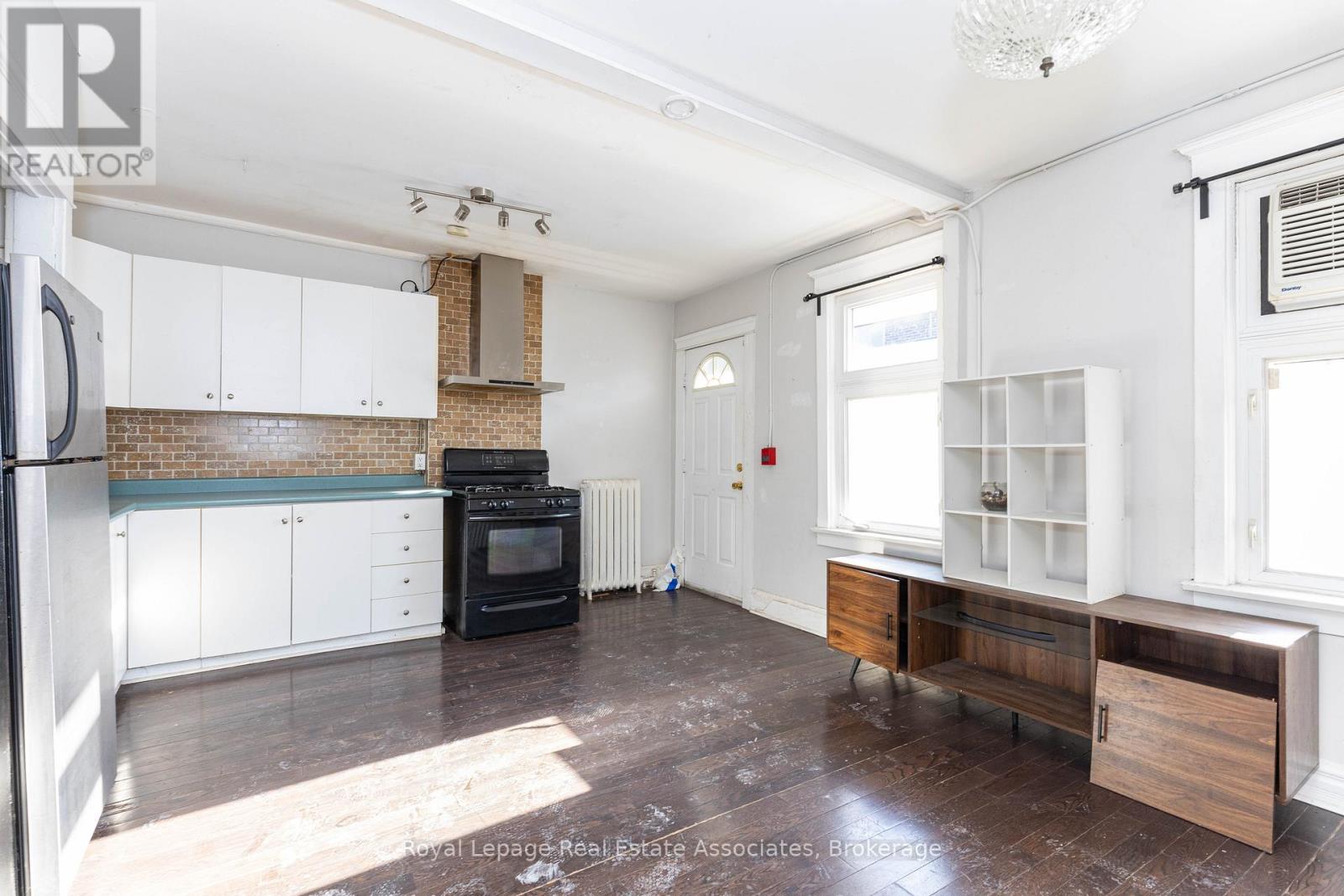 16 (3rd) - 497 Bloor Street W, Toronto, Ontario  M5S 1Y2 - Photo 3 - C12877720