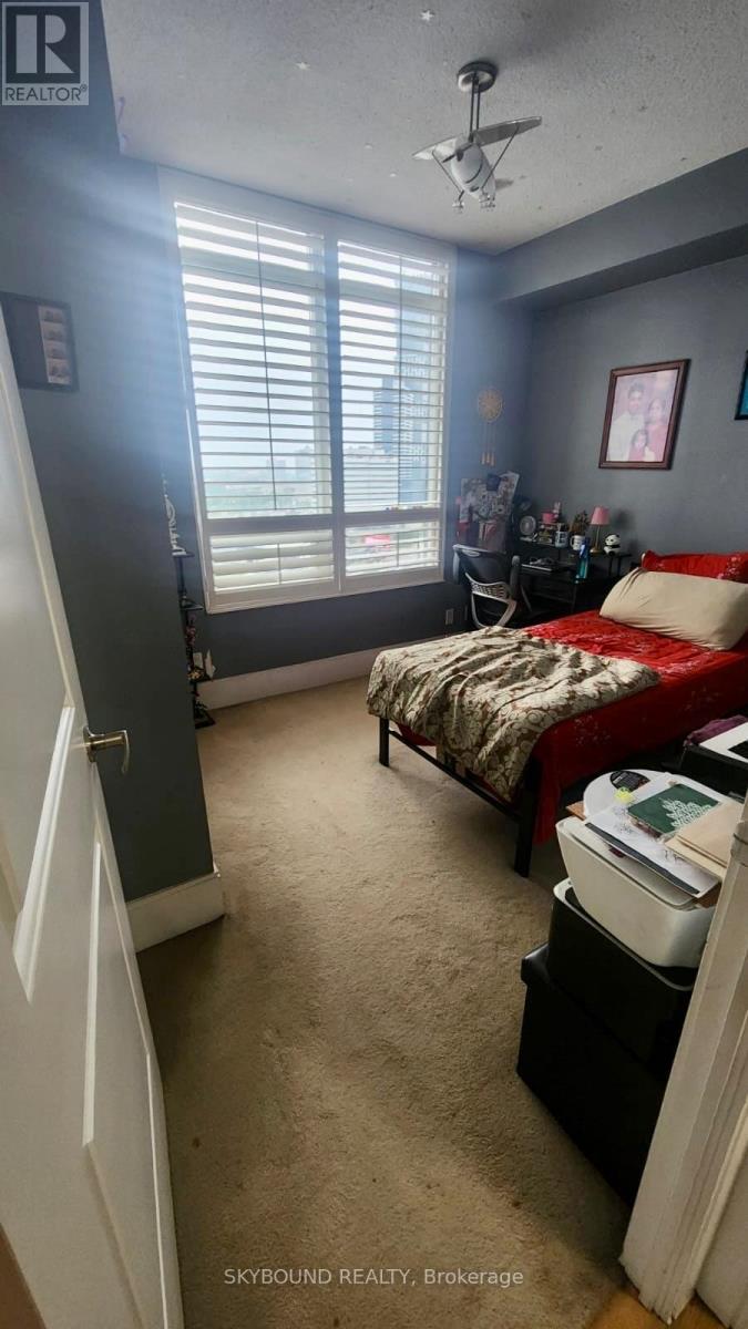 1404 - 330 Burnhamthorpe Road W, Mississauga, Ontario  L5B 0E1 - Photo 11 - W13613374