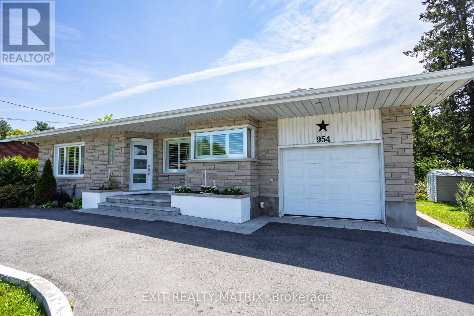 954 Notre Dame Street, Russell, Ontario  K0A 1W0 - Photo 3 - X13572774