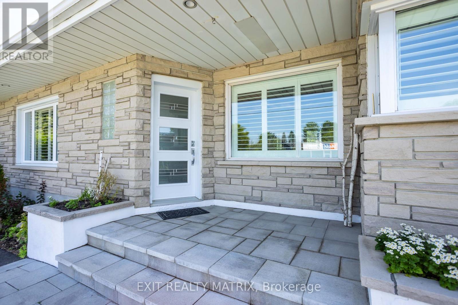 954 Notre Dame Street, Russell, Ontario  K0A 1W0 - Photo 4 - X13572774