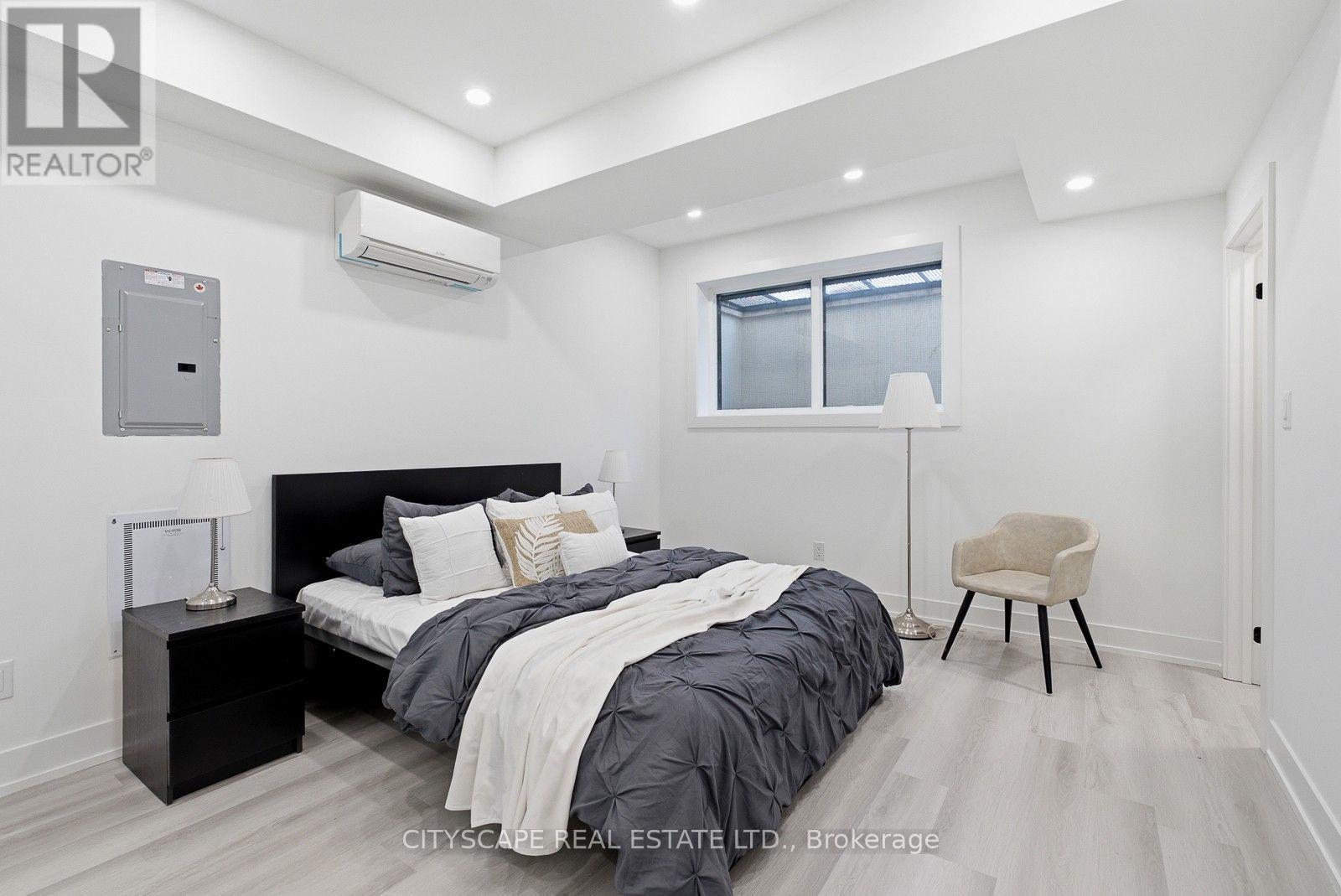 1 Bsmt - 587 Oakwood Avenue, Toronto, Ontario  M6E 2X8 - Photo 20 - C13613112