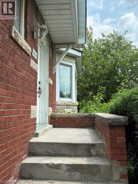1031 Fennell Avenue E Unit# 2, Hamilton, Ontario  L8T 1R5 - Photo 3 - 40851759