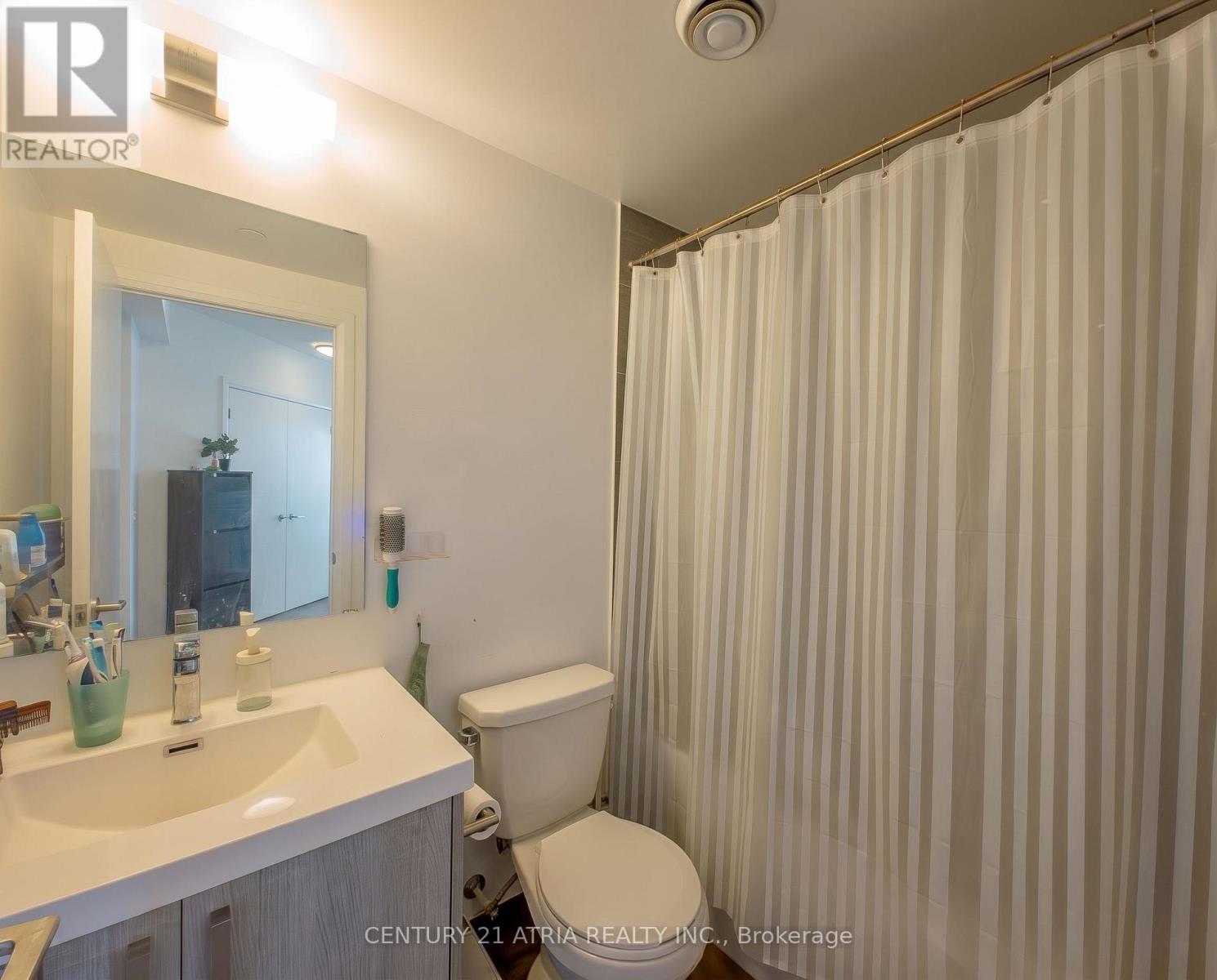 2403 - 77 Mutual Street, Toronto, Ontario  M5B 0B9 - Photo 2 - C13614294