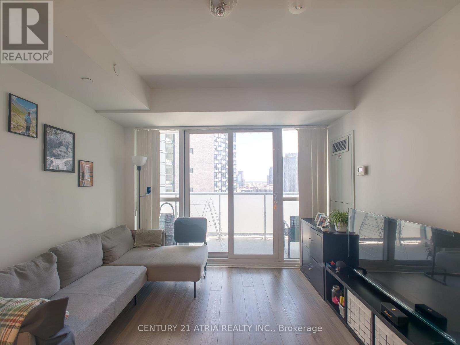 2403 - 77 Mutual Street, Toronto, Ontario  M5B 0B9 - Photo 3 - C13614294