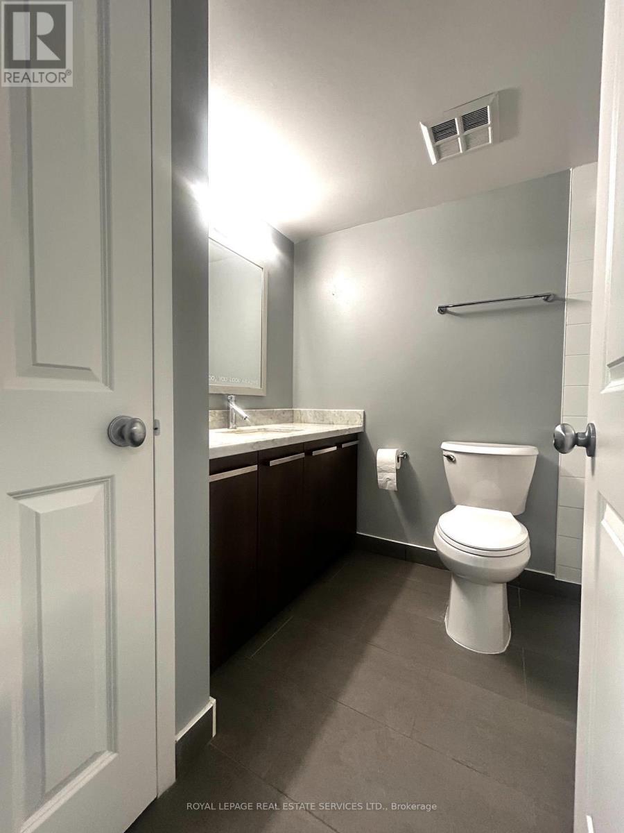 1404 - 11 St. Joseph Street, Toronto, Ontario  M4Y 3G4 - Photo 18 - C13614324