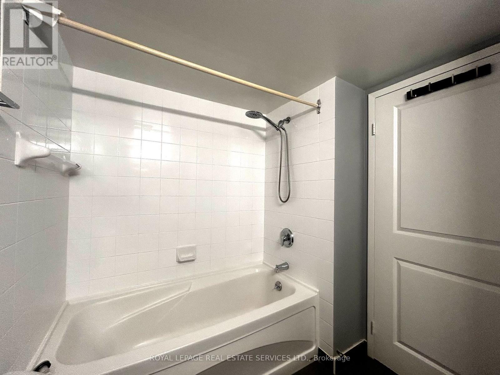 1404 - 11 St. Joseph Street, Toronto, Ontario  M4Y 3G4 - Photo 20 - C13614324