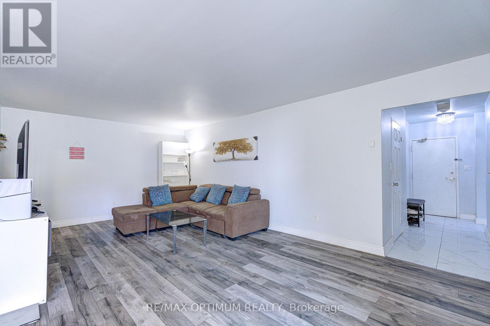 2110 - 5 Massey Square, Toronto, Ontario M4C 5L6 - Photo 10 - E13614286