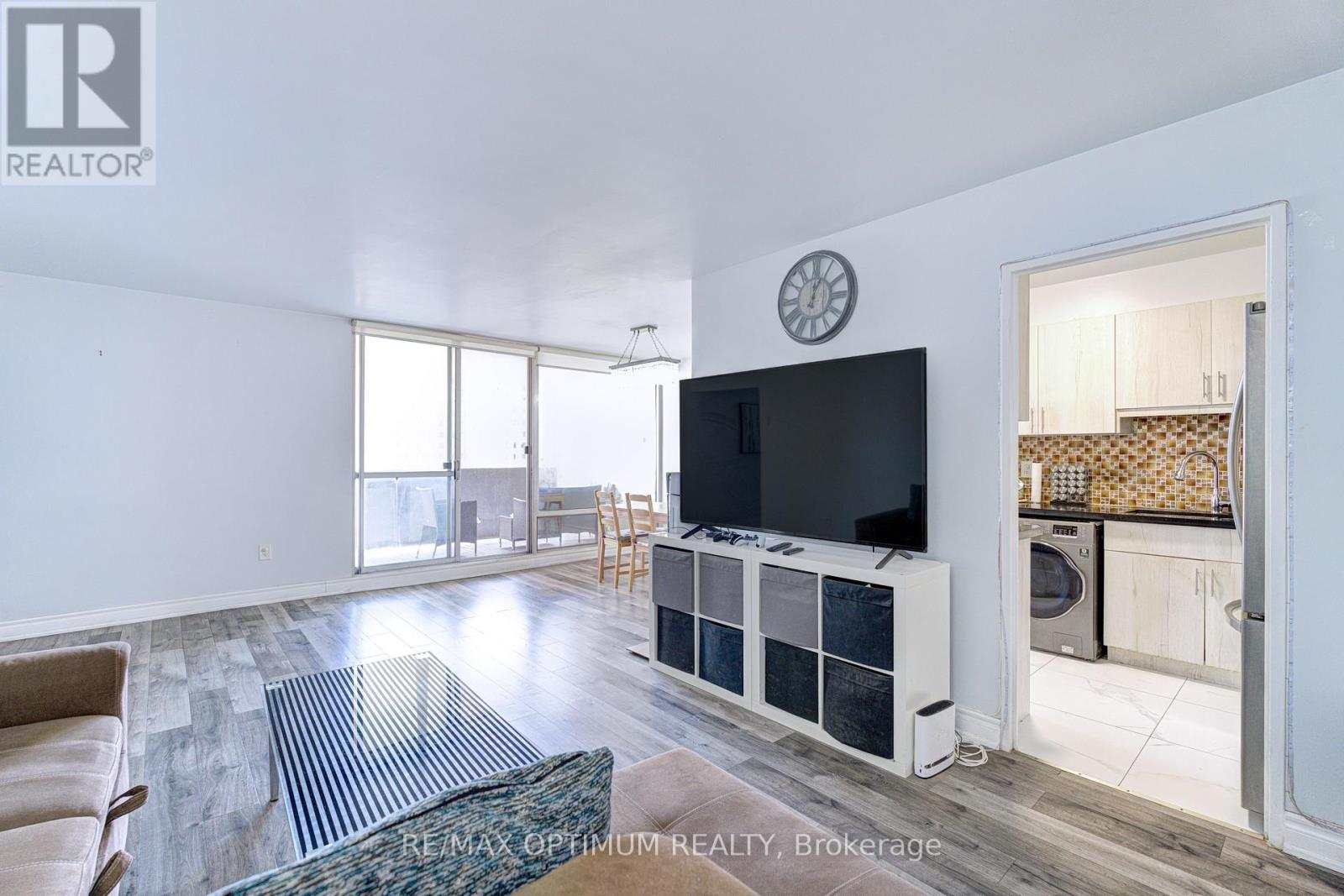 2110 - 5 Massey Square, Toronto, Ontario M4C 5L6 - Photo 12 - E13614286