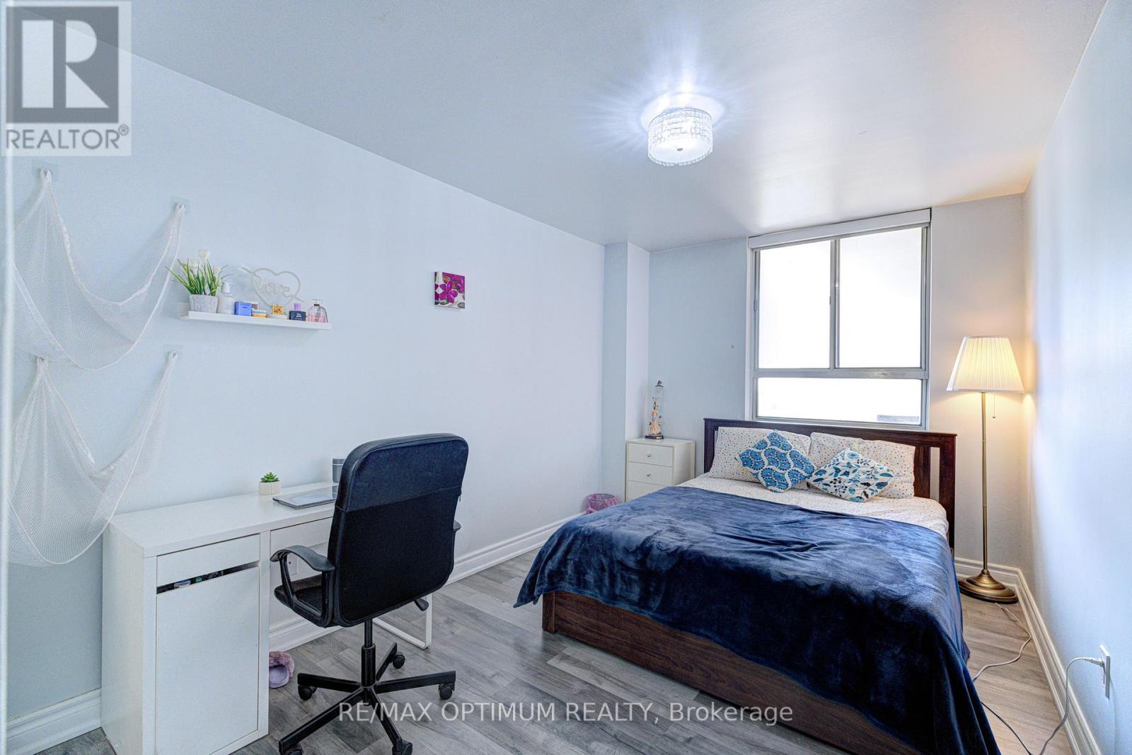 2110 - 5 Massey Square, Toronto, Ontario M4C 5L6 - Photo 23 - E13614286