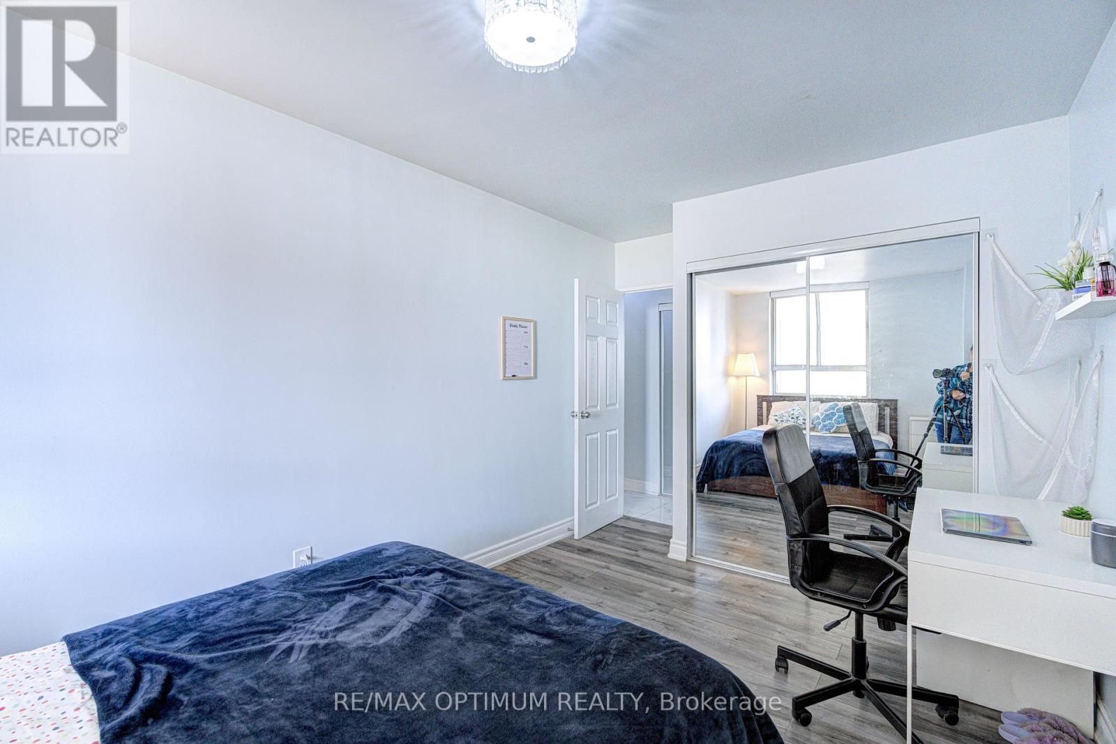2110 - 5 Massey Square, Toronto, Ontario M4C 5L6 - Photo 24 - E13614286