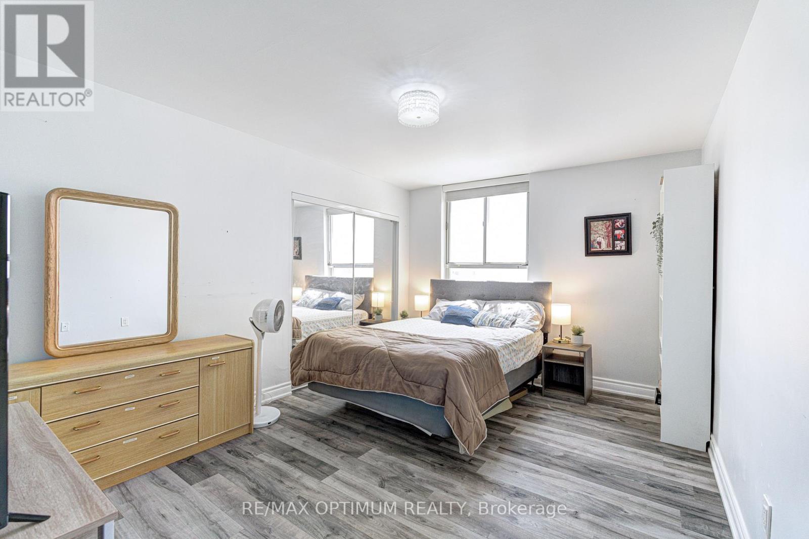 2110 - 5 Massey Square, Toronto, Ontario M4C 5L6 - Photo 25 - E13614286
