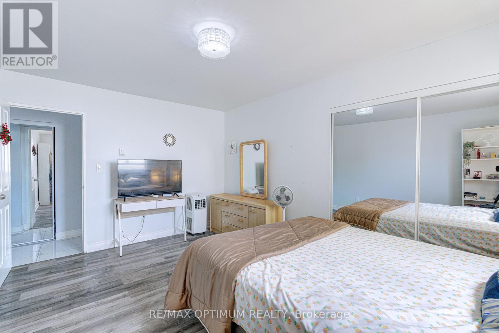 2110 - 5 Massey Square, Toronto, Ontario M4C 5L6 - Photo 26 - E13614286