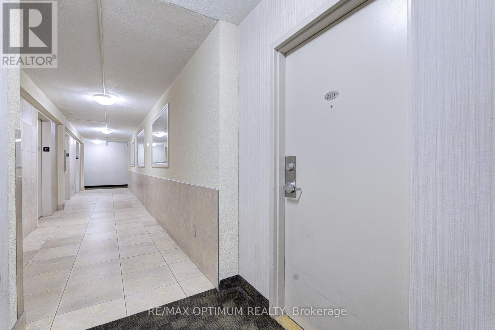 2110 - 5 Massey Square, Toronto, Ontario M4C 5L6 - Photo 7 - E13614286
