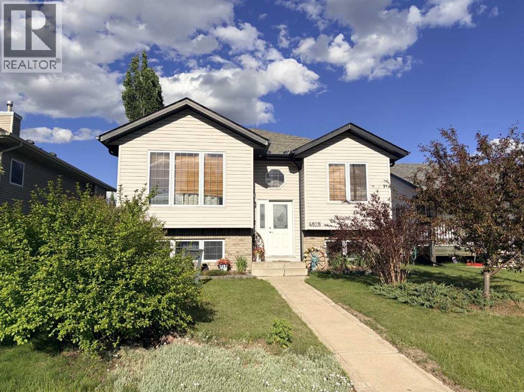 4828 56 Avenue, Innisfail, Alberta  T4G 1Y7 - Photo 1 - A2319512