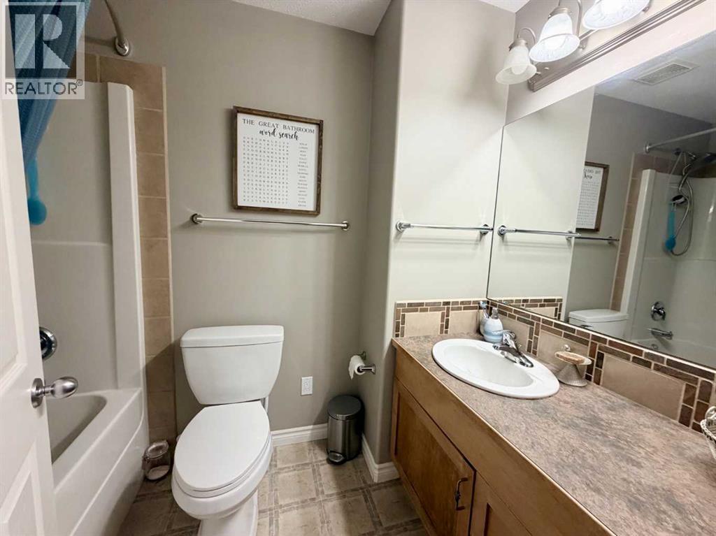 4828 56 Avenue, Innisfail, Alberta  T4G 1Y7 - Photo 10 - A2319512