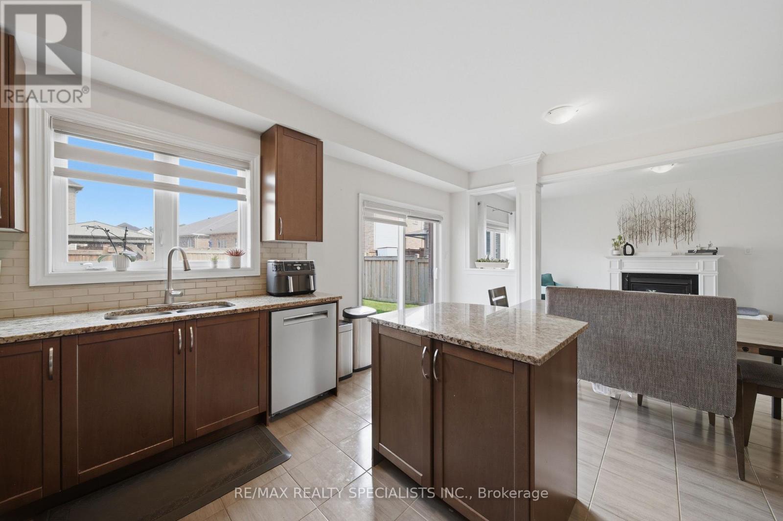 120 Milby Crescent, Bradford West Gwillimbury (Bradford), Ontario  L3Z 0X8 - Photo 11 - N13614232