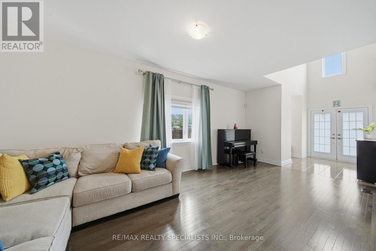 120 Milby Crescent, Bradford West Gwillimbury (Bradford), Ontario  L3Z 0X8 - Photo 4 - N13614232