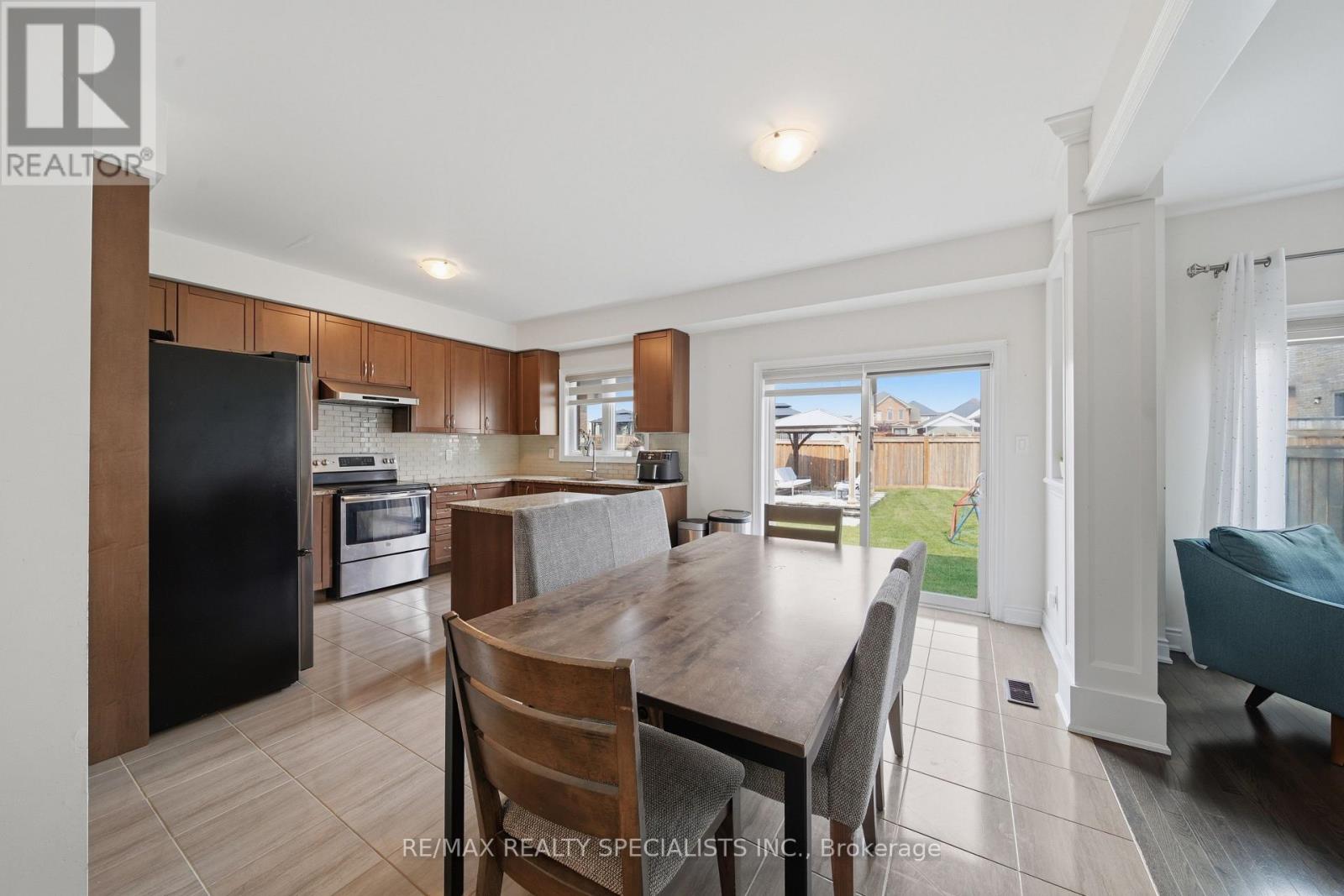 120 Milby Crescent, Bradford West Gwillimbury (Bradford), Ontario  L3Z 0X8 - Photo 9 - N13614232