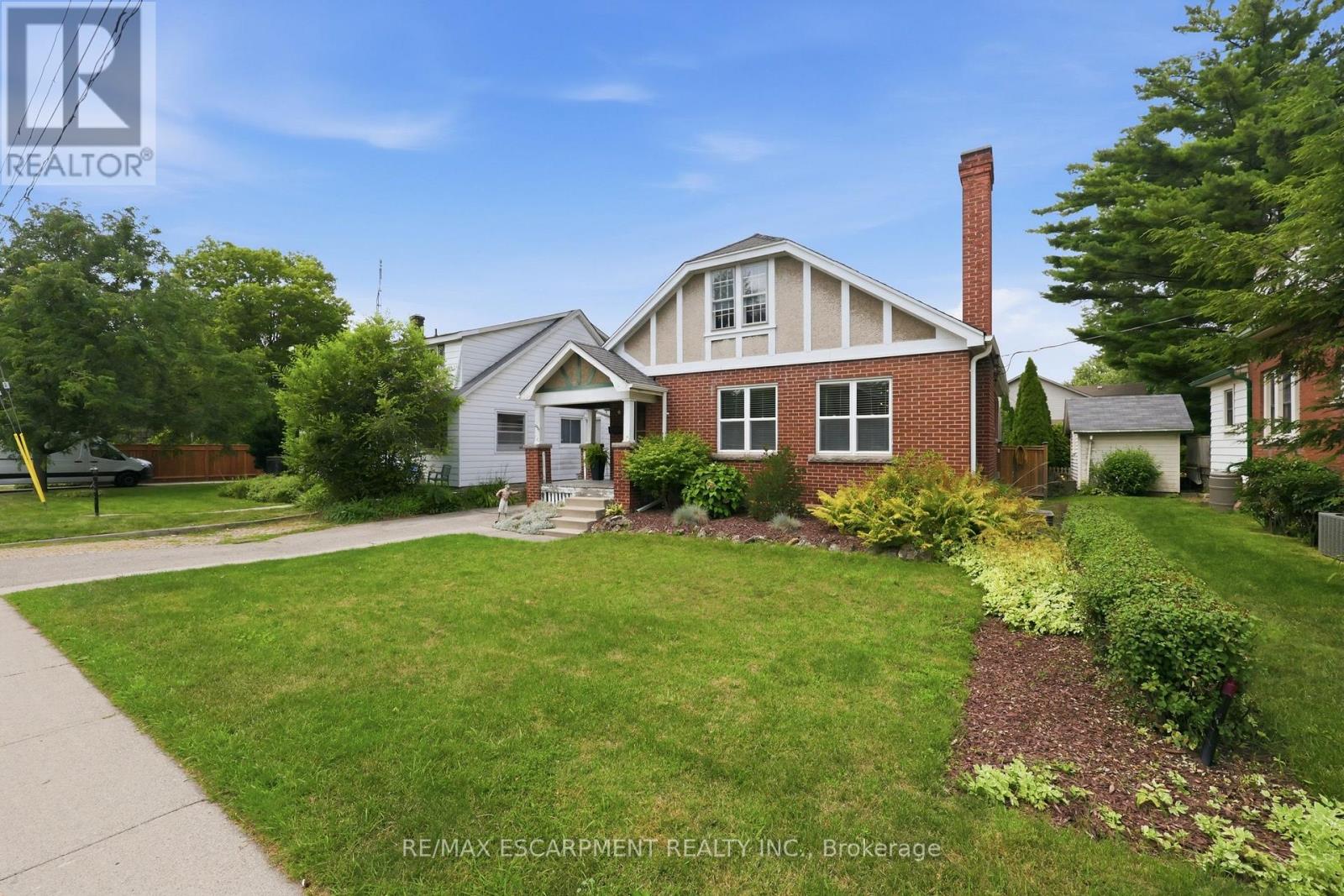 2153 Caroline Street, Burlington, Ontario  L7R 1L7 - Photo 5 - W13614372