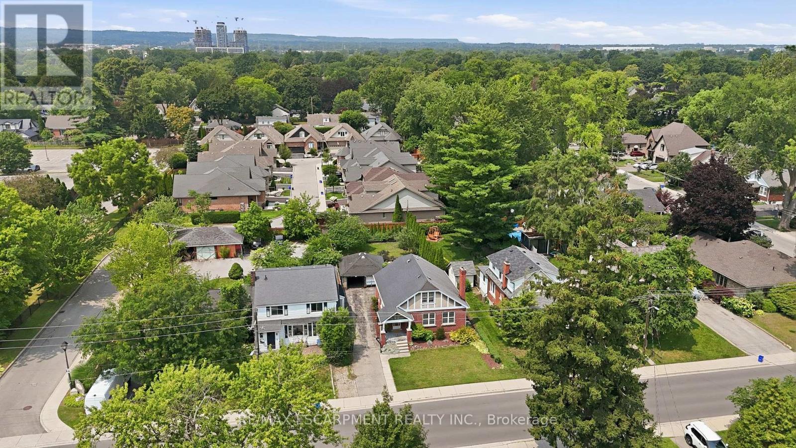2153 Caroline Street, Burlington, Ontario  L7R 1L7 - Photo 6 - W13614372