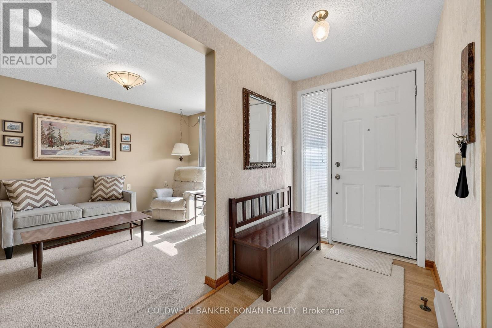 4 Tecumseth Pines Drive, New Tecumseth, Ontario  L0G 1W0 - Photo 2 - N13585624