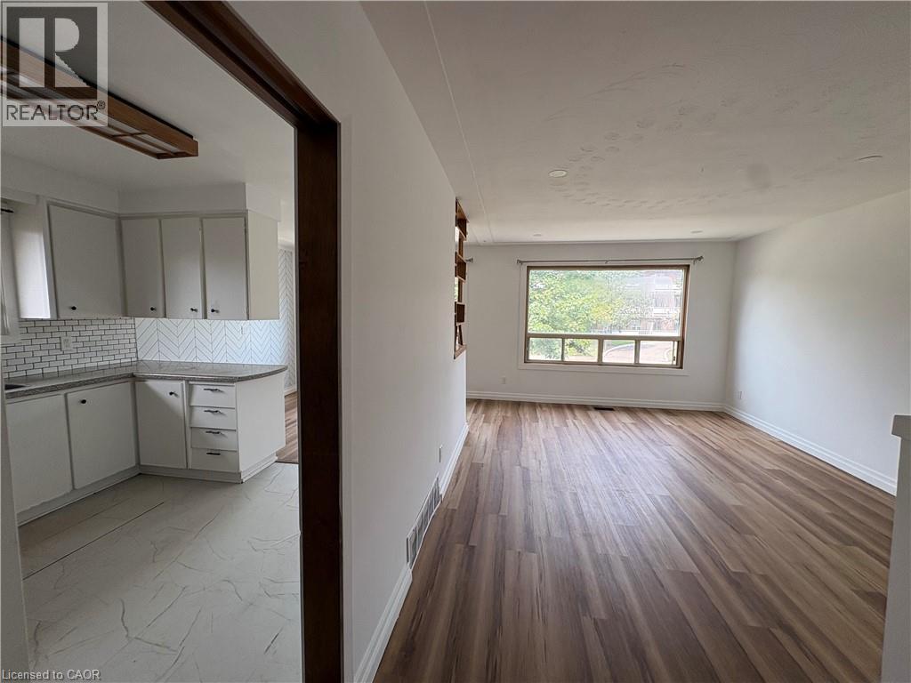 15 Champlain Avenue, Hamilton, Ontario  L8G 2H5 - Photo 7 - 40851779