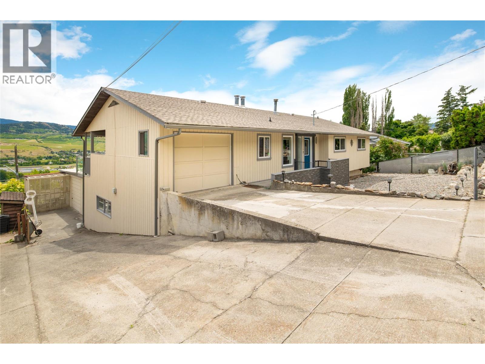 6636 Southwind Road, Vernon, British Columbia  V1H 1B7 - Photo 5 - 10395737