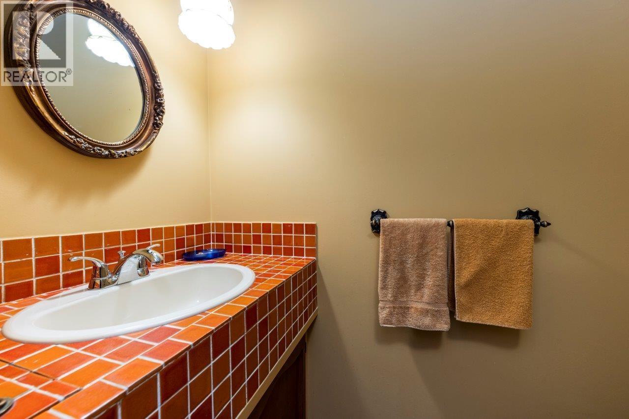 292 E St. James Road, North Vancouver, British Columbia  V7N 1L2 - Photo 28 - R3150522