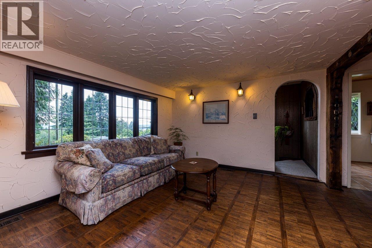 292 E St. James Road, North Vancouver, British Columbia  V7N 1L2 - Photo 7 - R3150522