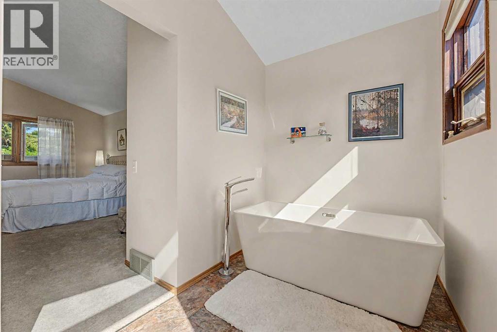 75 Deerbrook Road Se, Calgary, Alberta  T2J 6G5 - Photo 31 - A2328881