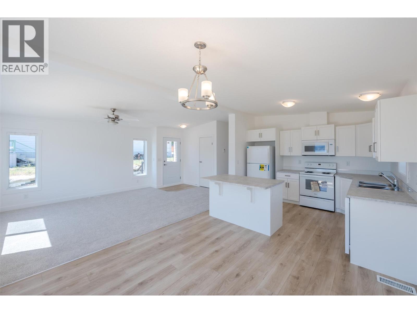201 Highway 97 Highway Unit# 39, Penticton, British Columbia  V2A 0E4 - Photo 15 - 10389489
