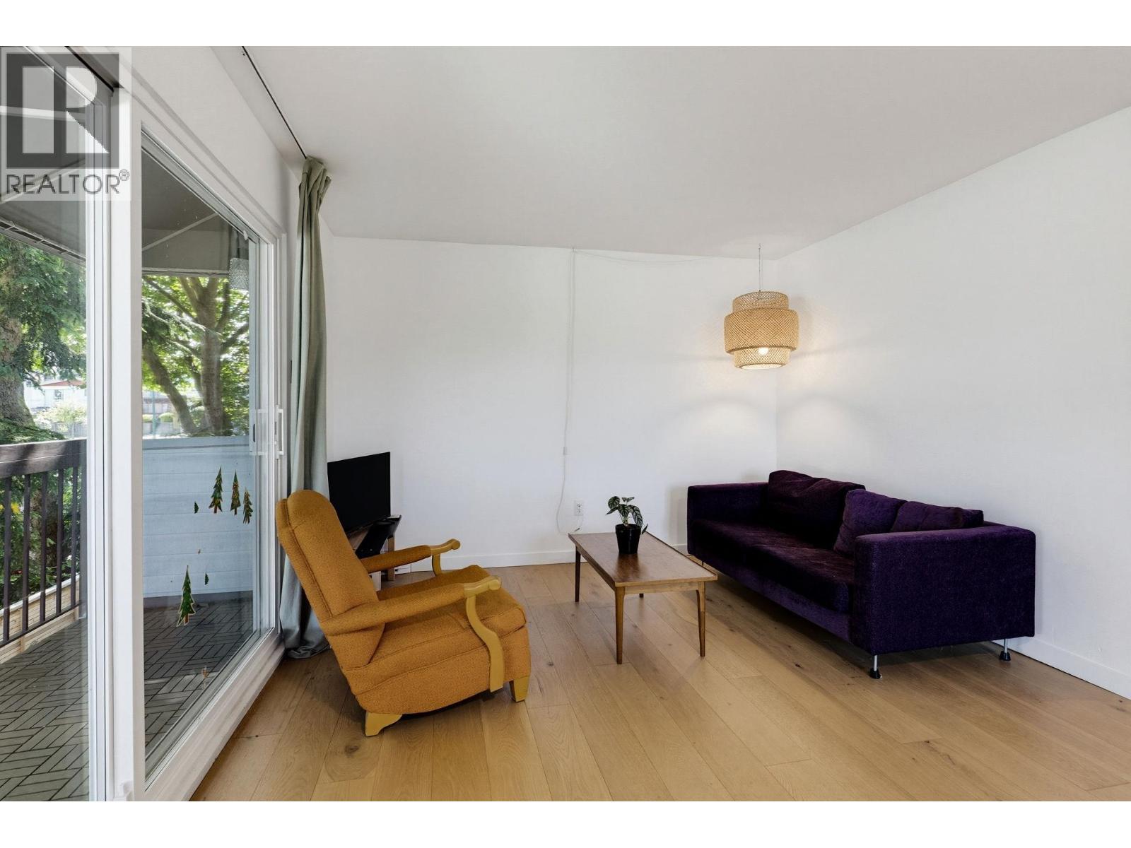 219 2910 E Pender Street, Vancouver, British Columbia  V5K 2C3 - Photo 2 - R3150615