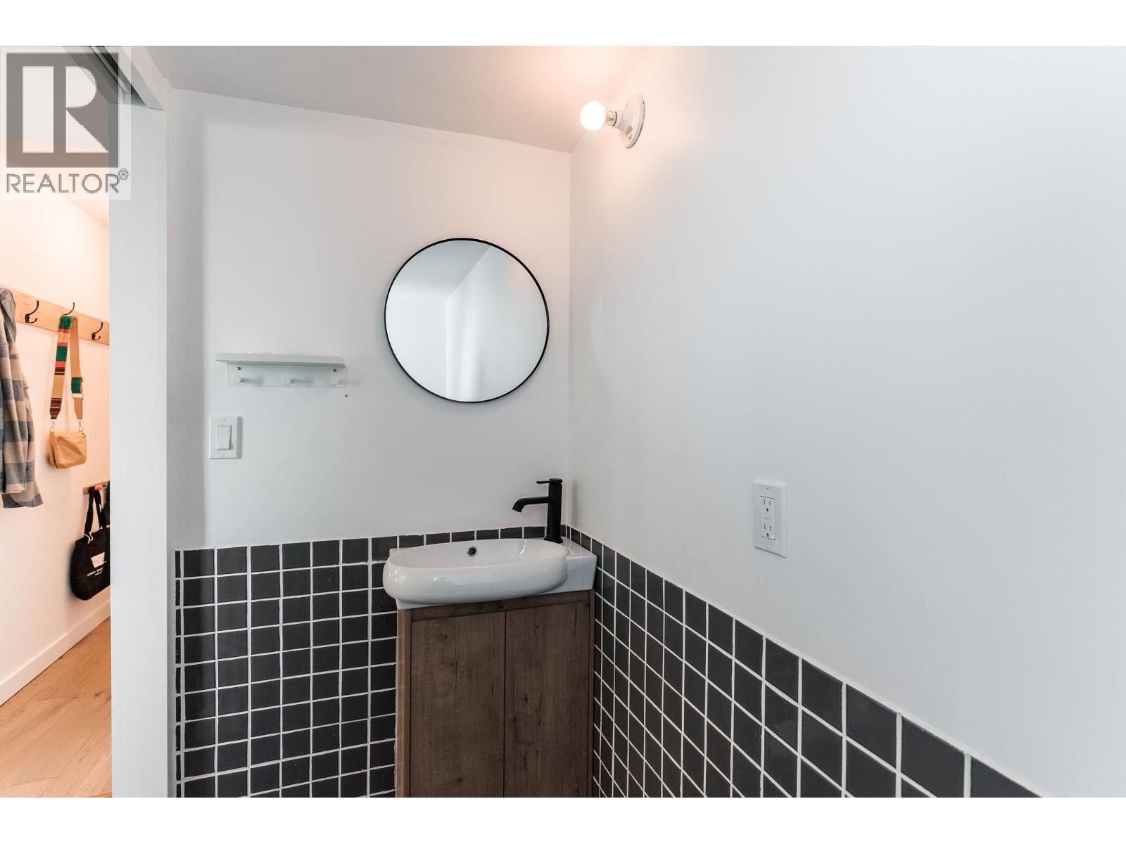 219 2910 E Pender Street, Vancouver, British Columbia  V5K 2C3 - Photo 33 - R3150615