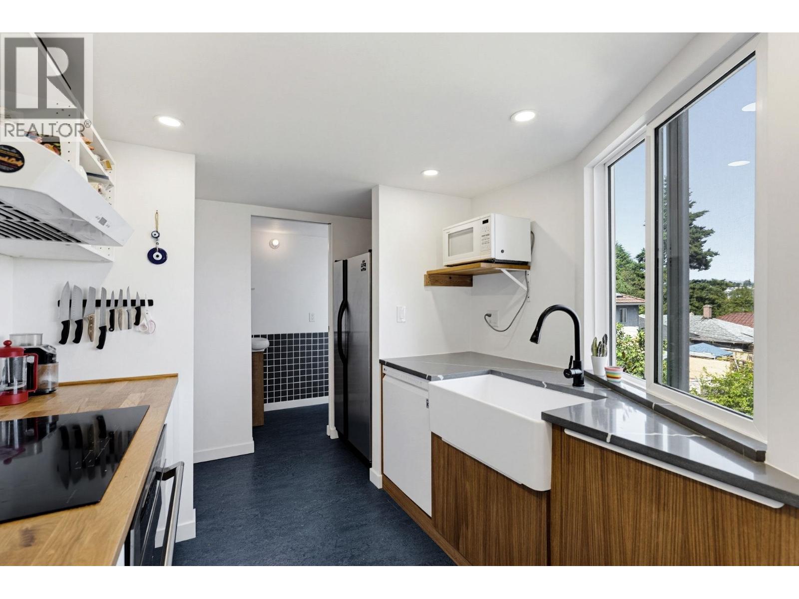219 2910 E Pender Street, Vancouver, British Columbia  V5K 2C3 - Photo 8 - R3150615