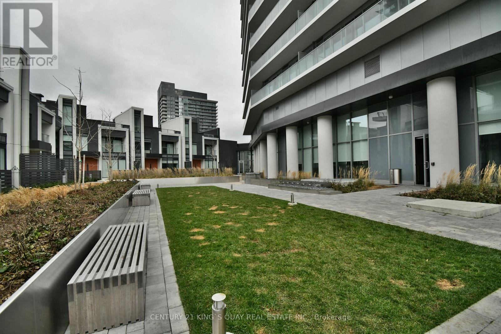 1206 - 115 Mcmahon Drive, Toronto, Ontario  M5B 2R3 - Photo 10 - C13597888