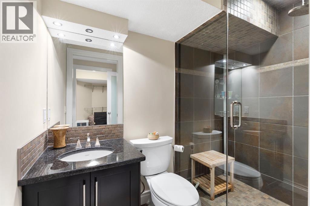 440 Coach Light Bay SW, Calgary, Alberta  T3H 1Z2 - Photo 34 - A2332924
