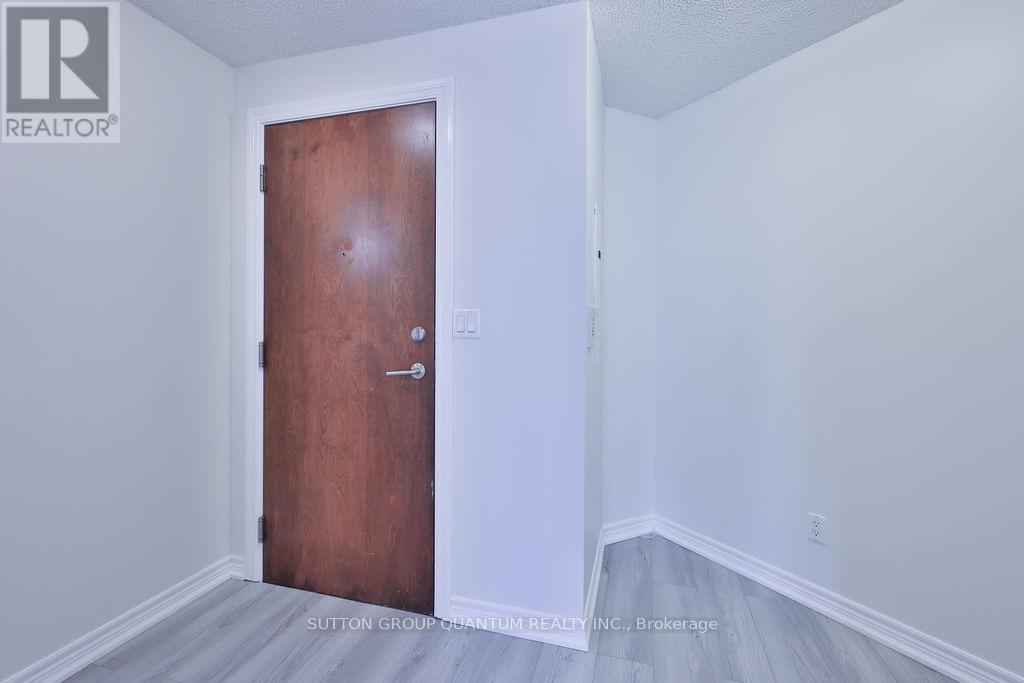 1602 - 310 Burnhamthorpe Road W, Mississauga, Ontario  L5B 4P9 - Photo 10 - W13614404