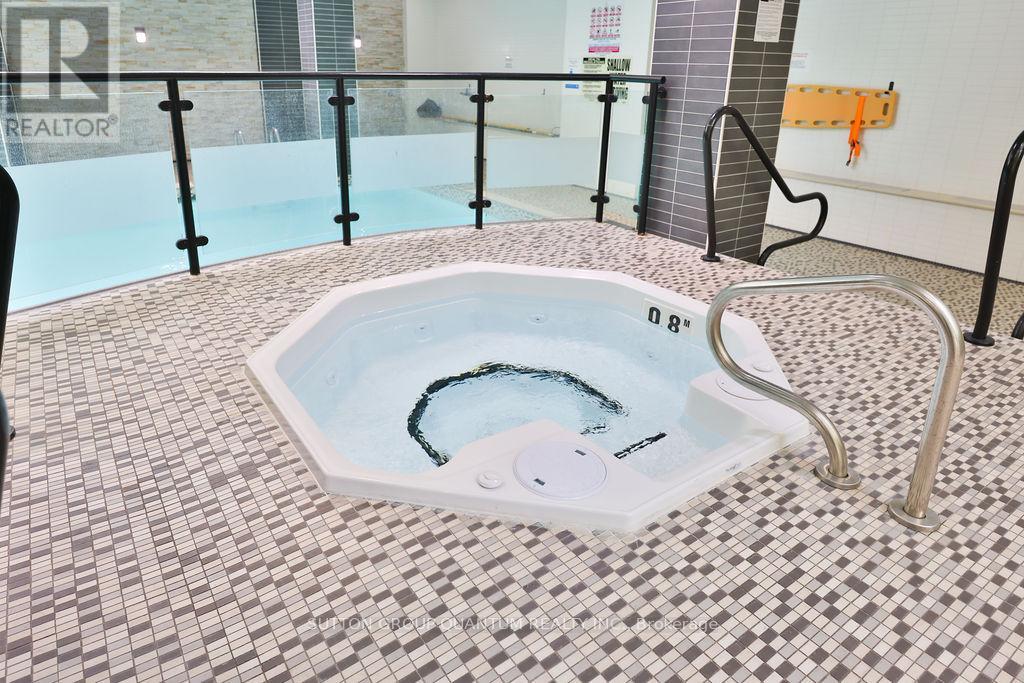 1602 - 310 Burnhamthorpe Road W, Mississauga, Ontario  L5B 4P9 - Photo 37 - W13614404