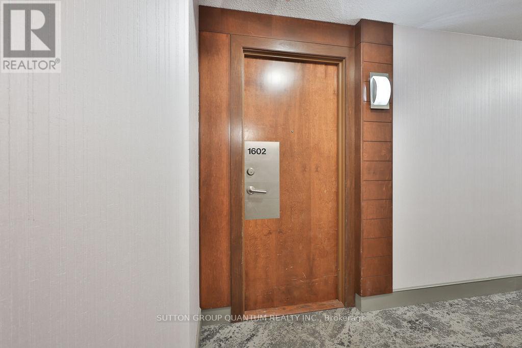 1602 - 310 Burnhamthorpe Road W, Mississauga, Ontario  L5B 4P9 - Photo 8 - W13614404